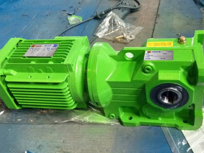 98.5轉(zhuǎn)的減速機(jī),98.5rpm/min減速電機(jī),每分鐘98.5圈的減速器.jpg